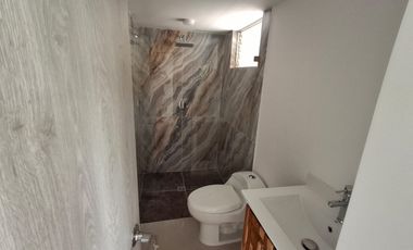 apartamento en arriendo en loma de las brujas. Cod A214137