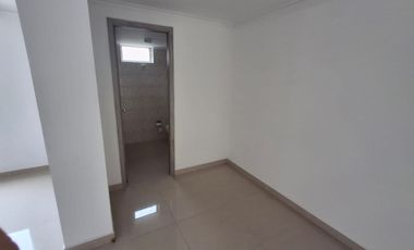 apartamento en arriendo en loma de las brujas. Cod A214137