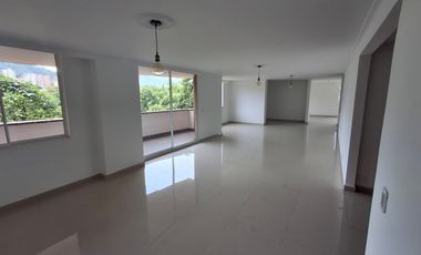 apartamento en arriendo en loma de las brujas. Cod A214137