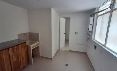 apartamento en arriendo en loma de las brujas. Cod A214137