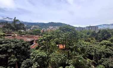 apartamento en arriendo en loma de las brujas. Cod A214137