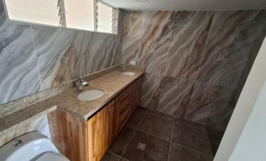 apartamento en arriendo en loma de las brujas. Cod A214137