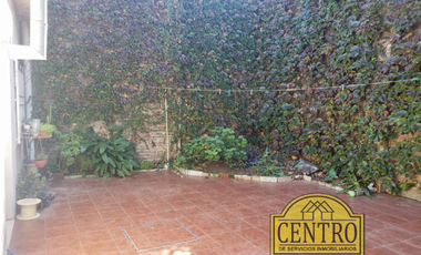 Casa Al Contra Frente, Buen Estado, Zona Concordia, Patio