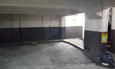 LATORRE PROP. VENDE  COCHERA EN ZONA CENTRO