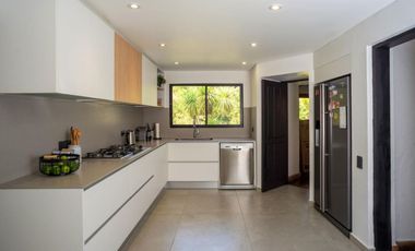 casa en arriendo/venta en canelon. Cod V16565