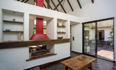 casa en arriendo/venta en canelon. Cod V16565