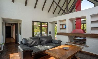 casa en arriendo/venta en canelon. Cod V16565