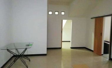 Rumah Sewa 2 Lantai Tusuk Sate Terawat Apik Siap Huni Sayap Setra Sari Sukajadi Bandung