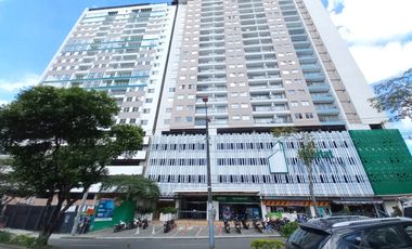 apartamento en arriendo en edificio infinity piso 22. Cod A13868