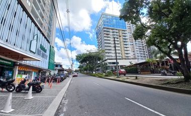 apartamento en arriendo en edificio infinity piso 22. Cod A13868