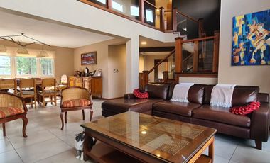 Casa de 5 ambientes con pileta en  Dos Valles