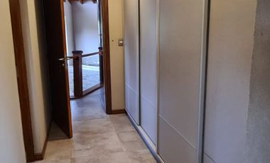 Casa de 5 ambientes con pileta en  Dos Valles