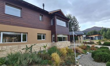 Casa de 5 ambientes con pileta en  Dos Valles