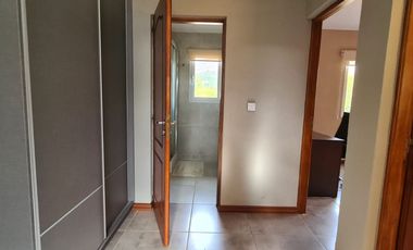 Casa de 5 ambientes con pileta en  Dos Valles