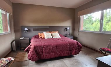 Casa de 5 ambientes con pileta en  Dos Valles