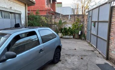 Casa De 5 Ambientes, Amplio Garaje, Parrilla, 4 Dormitorios,