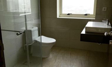 DIJUAL CEPAT !! Apt. Kensington Tower Addington Semi Furnish Bagus dan Rapih , Bisa Nego Tipis , Bisa Disewakan