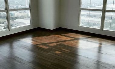 DIJUAL CEPAT !! Apt. Kensington Tower Addington Semi Furnish Bagus dan Rapih , Bisa Nego Tipis , Bisa Disewakan