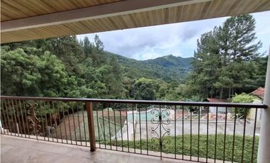 ALQUILER O VENTA DE CASA CON PISCINA EN ALTOS DEL MARIA