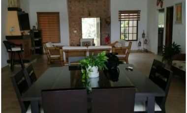 ALQUILER O VENTA DE CASA CON PISCINA EN ALTOS DEL MARIA