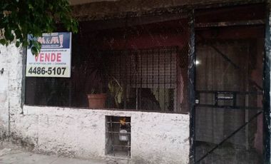 Casa en venta en Isidro Casanova