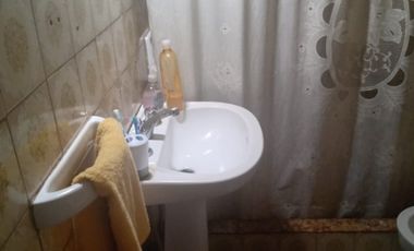 Casa en venta en Isidro Casanova