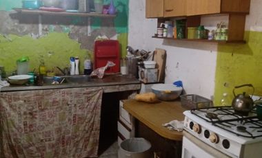 Casa en venta en Isidro Casanova