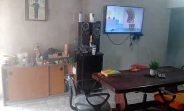 Casa en venta en Isidro Casanova