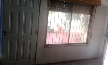 Casa en venta en Isidro Casanova