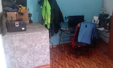 Casa en venta en Isidro Casanova