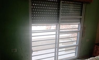 Casa en venta en Isidro Casanova