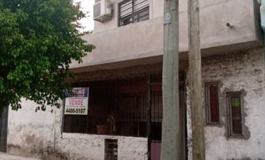 Casa en venta en Isidro Casanova