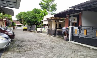 RUMAH MINIMALIS SIAP HUNI DALAM PERUMAHAN DI TENGAH KOTA JOGJA