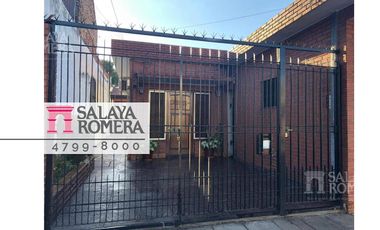 Venta - Casa - 3 Ambientes  con Cochera - Villa Ballester