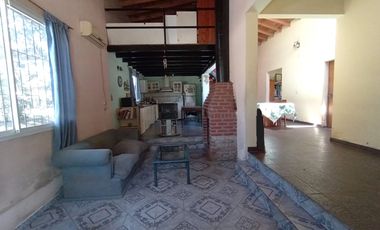 Casa 5 Ambientes Venta Moreno