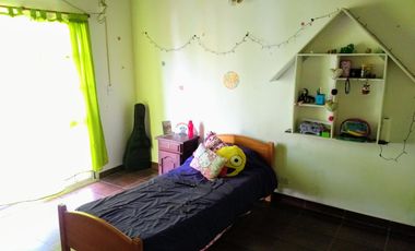 Munro - Chalet de 7 amb  en 2 Plantas con Excelente ubicación!!