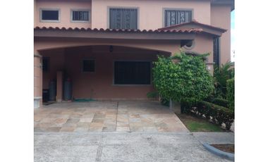 Venta de casa en Versalles GTA