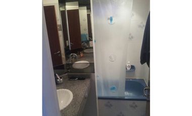 Departamento de 3 amb c/ cochera. Excelente vista al mar. Zona Varese