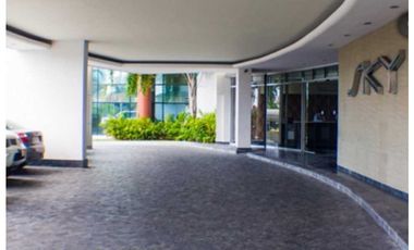 VENDO APARTAMENTO AMOBLADO EN PH SKY AV BALBOA 200 M2