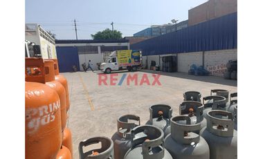🌟 ¡OPORTUNIDAD ÚNICA DE INVERSIÓN EN CHORRILLOS! 🌟

¿Buscas el lugar perfecto para tu negocio? ¡Descubre este exclusivo local comercial situado estr