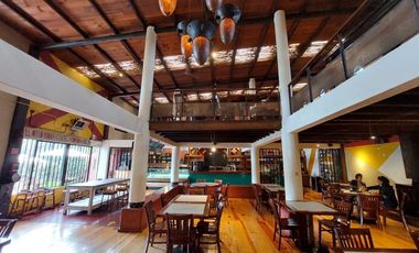 Divino restaurante operando con todos los permisos en venta