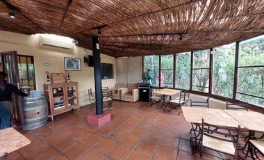 Divino restaurante operando con todos los permisos en venta
