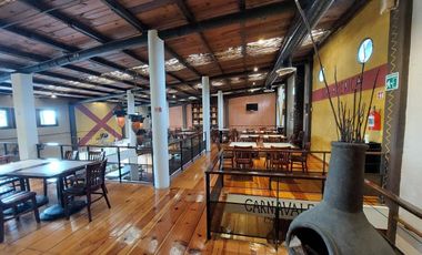 Divino restaurante operando con todos los permisos en venta