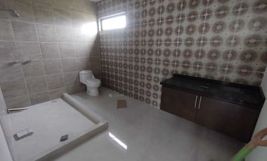 CASA EN VENTA CON RECAMARA O ESTUDIO EN P.B. FRACC. RÍO DEL DORADO BOCA DEL RÍO