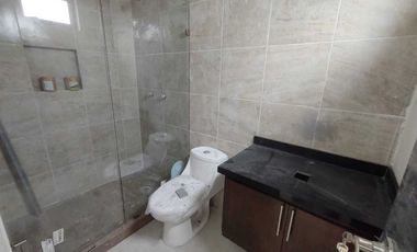 CASA EN VENTA CON RECAMARA O ESTUDIO EN P.B. FRACC. RÍO DEL DORADO BOCA DEL RÍO