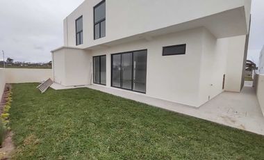 CASA EN VENTA CON RECAMARA O ESTUDIO EN P.B. FRACC. RÍO DEL DORADO BOCA DEL RÍO
