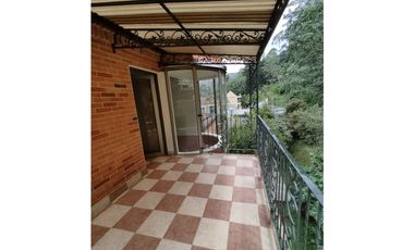Casa unifamiliar en venta Poblado sector El Tesoro Medellín