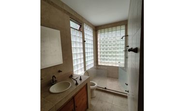 Casa unifamiliar en venta Poblado sector El Tesoro Medellín