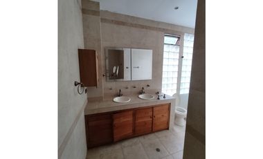 Casa unifamiliar en venta Poblado sector El Tesoro Medellín