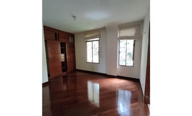 Casa unifamiliar en venta Poblado sector El Tesoro Medellín